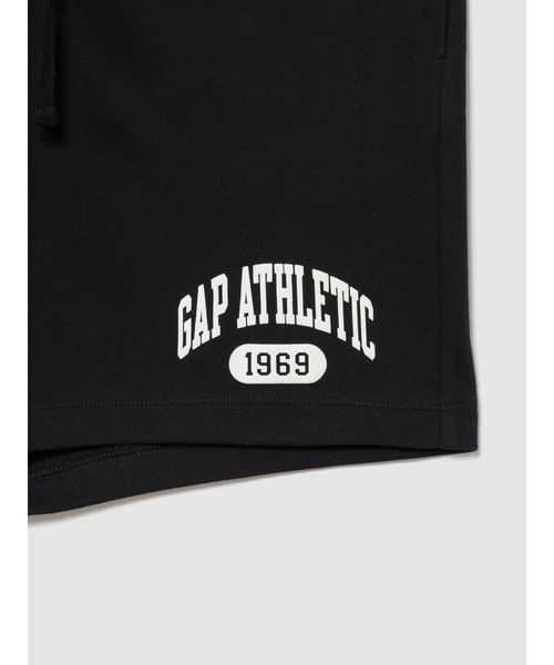 GAP(ギャップ)の「リラックスフィット フレンチテリー グラフィックショートパンツ(その他パンツ・メンズ・ブルー/グリーン/ネイビー/オフホワイト/イエロー/ブラック・XL/L/M/S/XS)」の8枚目の写真