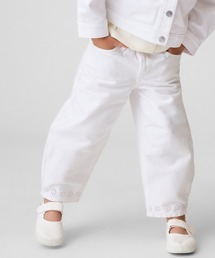GAP（ギャップ）の「アイレットヘム ホースシューデニム (幼児・ベビー)（デニムパンツ）」