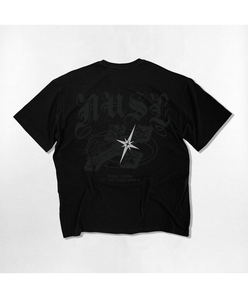NOTUSUAL（ノットユージュアル）の「ゴシッククロスオーバーサイズ半袖Tシャツ4色（Tシャツ/カットソー・レディース・ネイビー/ホワイト/ホワイト×グレー/ブラック・SMALL/MEDIUM/LARGE/X-LARGE）」の3枚目の写真