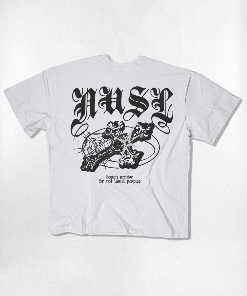 NOTUSUAL（ノットユージュアル）の「ゴシッククロスオーバーサイズ半袖Tシャツ4色（Tシャツ/カットソー・レディース・ネイビー/ホワイト/ホワイト×グレー/ブラック・SMALL/MEDIUM/LARGE/X-LARGE）」の15枚目の写真