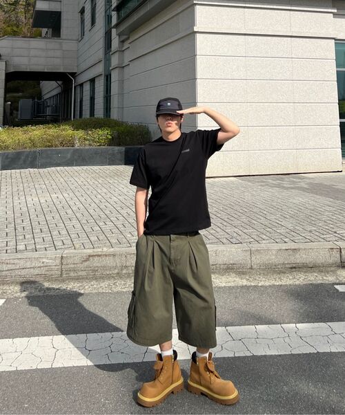 NOTUSUAL（ノットユージュアル）の「ゴシッククロスオーバーサイズ半袖Tシャツ4色（Tシャツ/カットソー・レディース・ネイビー/ホワイト/ホワイト×グレー/ブラック・SMALL/MEDIUM/LARGE/X-LARGE）」の22枚目の写真