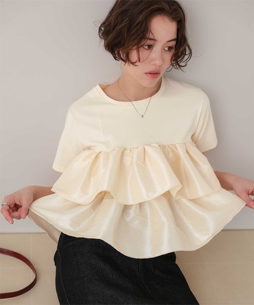 titivate(ティティベイト)の「シャイニーティアードフリルトップス(Tシャツ/カットソー・レディース・ネイビー/チャコール/アイボリー/ブラック/ブラウン/オフホワイト・M/S/L)」の15枚目の写真