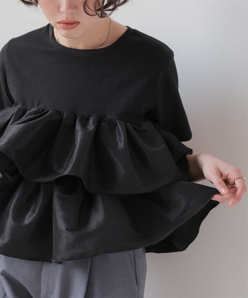 titivate(ティティベイト)の「シャイニーティアードフリルトップス(Tシャツ/カットソー・レディース・ネイビー/チャコール/アイボリー/ブラック/ブラウン/オフホワイト・M/S/L)」の7枚目の写真