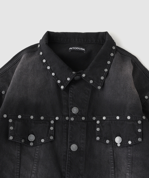 WISM（ウィズム）の「INTODUSK / イントゥダスク STUDS DENIM JACKET（デニムジャケット・メンズ・ブラック・LARGE/MEDIUM）」の3枚目の写真