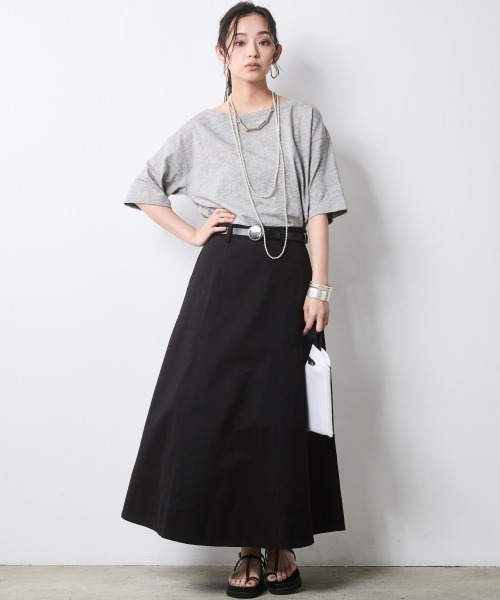 CHIC STYLE(シックスタイル)の「綿100%ボートネックロゴプリントTシャツ<大きいサイズ有>シックスタイル(Tシャツ/カットソー・レディース・グレー系/ブラウン系・M/L/LL/3L/4L/5L)」の9枚目の写真
