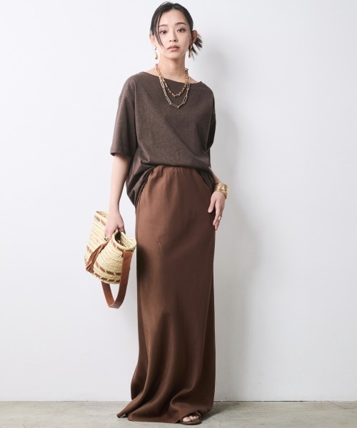 CHIC STYLE(シックスタイル)の「綿100%ボートネックロゴプリントTシャツ<大きいサイズ有>シックスタイル(Tシャツ/カットソー・レディース・グレー系/ブラウン系・M/L/LL/3L/4L/5L)」の15枚目の写真