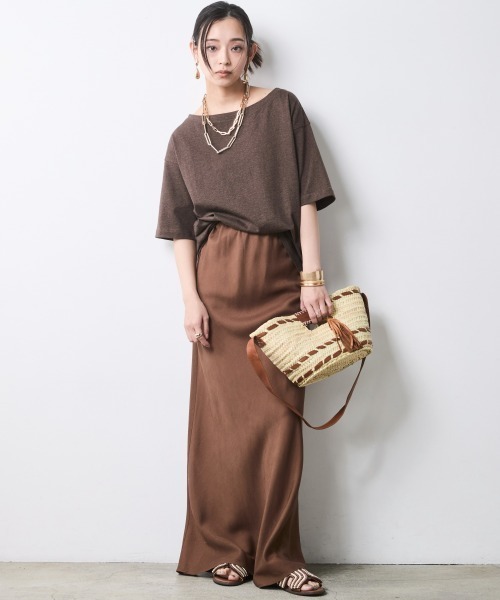 CHIC STYLE(シックスタイル)の「綿100%ボートネックロゴプリントTシャツ<大きいサイズ有>シックスタイル(Tシャツ/カットソー・レディース・グレー系/ブラウン系・M/L/LL/3L/4L/5L)」の17枚目の写真