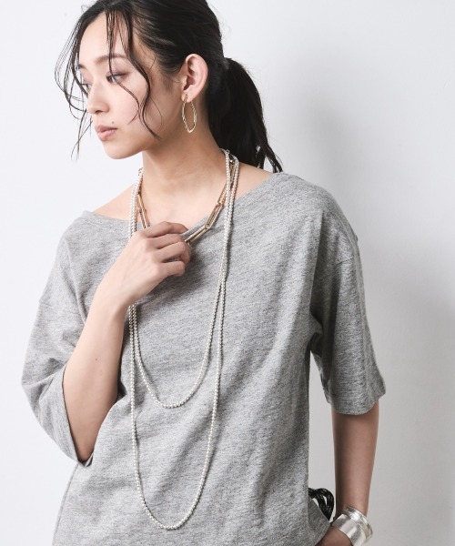 CHIC STYLE(シックスタイル)の「綿100%ボートネックロゴプリントTシャツ<大きいサイズ有>シックスタイル(Tシャツ/カットソー・レディース・グレー系/ブラウン系・M/L/LL/3L/4L/5L)」の19枚目の写真