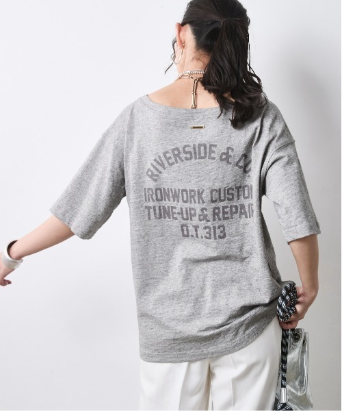 CHIC STYLE(シックスタイル)の「綿100%ボートネックロゴプリントTシャツ<大きいサイズ有>シックスタイル(Tシャツ/カットソー・レディース・グレー系/ブラウン系・M/L/LL/3L/4L/5L)」の20枚目の写真