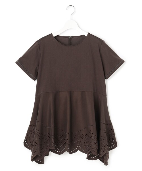 23区 L(ニジュウサンクオオキイサイズ)の「エンブロイダリーコンビジャージー ぺプラム カットソー(Tシャツ/カットソー・レディース・ブラック系/ホワイト系/ダークブラウン系・46/44)」の19枚目の写真