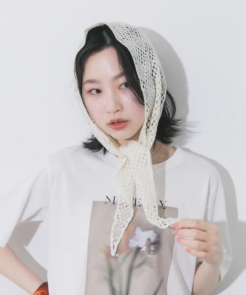SMELLY(スメリー)の「クロシェサンカクスカーフ(バンダナ/スカーフ・レディース・アイボリー・-)」の2枚目の写真