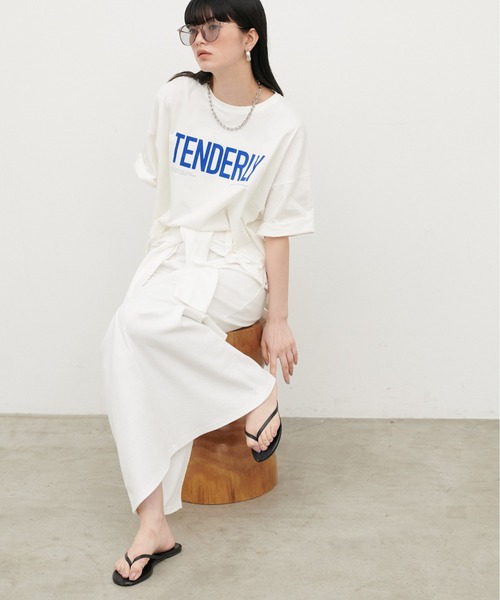 LARUTA（ラルータ）の「【LARUTA】［サスティナ企画］TENDERLYロゴT（Tシャツ/カットソー・レディース・オフホワイト/ブラウン/スミクロ・FREE）」の21枚目の写真