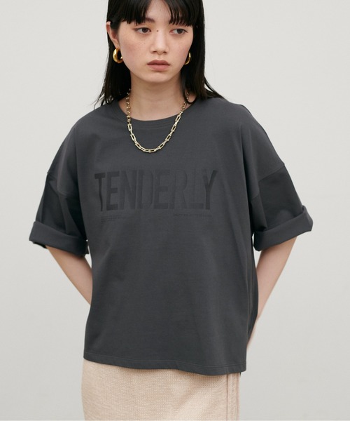 LARUTA（ラルータ）の「【LARUTA】［サスティナ企画］TENDERLYロゴT（Tシャツ/カットソー・レディース・オフホワイト/ブラウン/スミクロ・FREE）」の15枚目の写真