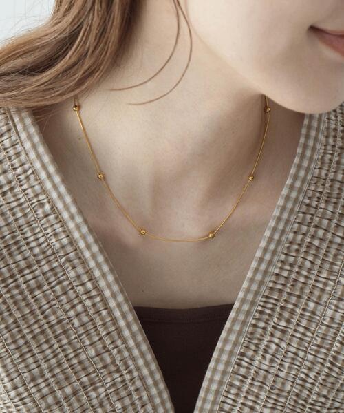 URBAN RESEARCH Sonny Label(アーバンリサーチサニーレーベル)の「ステンレスボール×スネークチェーンネックレス(ネックレス・レディース・ゴールド/シルバー・ONE)」の2枚目の写真