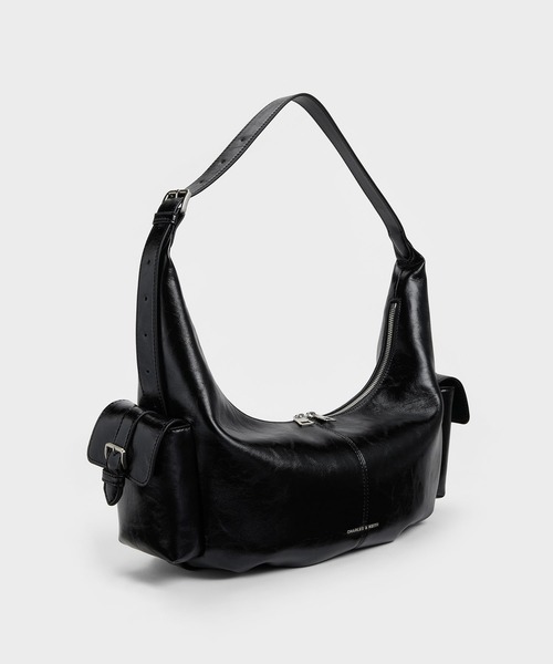 CHARLES & KEITH(チャールズ & キース)の「Bessie ラージベッシー サイドポケット ホーボーバッグ(ショルダーバッグ・レディース・スミクロ/ダークブラウン系3・L)」の9枚目の写真