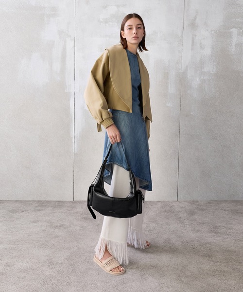 CHARLES & KEITH(チャールズ & キース)の「Bessie ラージベッシー サイドポケット ホーボーバッグ(ショルダーバッグ・レディース・スミクロ/ダークブラウン系3・L)」の4枚目の写真