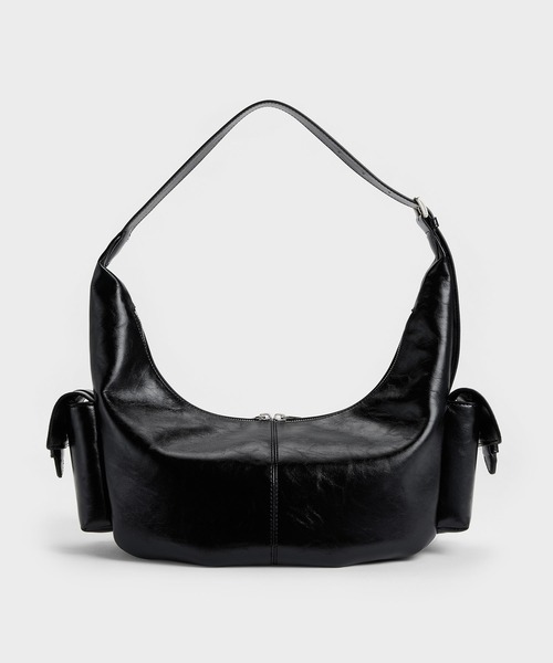 CHARLES & KEITH(チャールズ & キース)の「Bessie ラージベッシー サイドポケット ホーボーバッグ(ショルダーバッグ・レディース・スミクロ/ダークブラウン系3・L)」の10枚目の写真