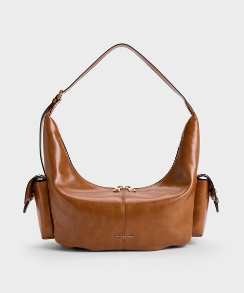 CHARLES & KEITH(チャールズ & キース)の「Bessie ラージベッシー サイドポケット ホーボーバッグ(ショルダーバッグ・レディース・スミクロ/ダークブラウン系3・L)」の20枚目の写真