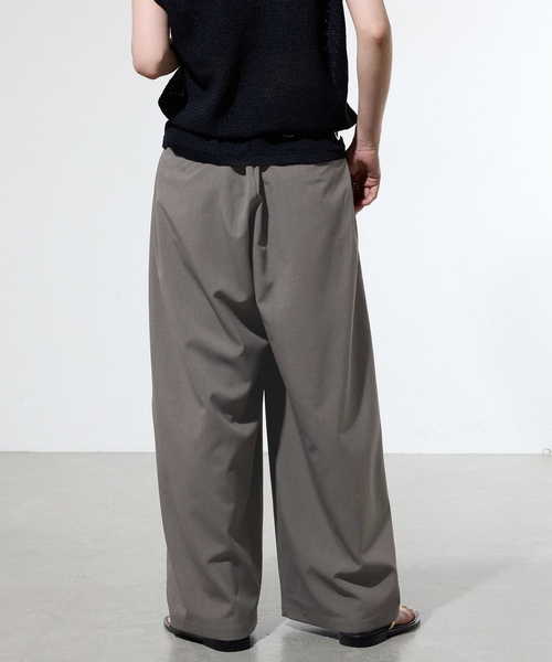 IENA(イエナ)の「《一部店舗限定》ウォッシャブルワイドギャザーパンツ(その他パンツ・レディース・ブラウン/ライトグレー・38/36)」の9枚目の写真