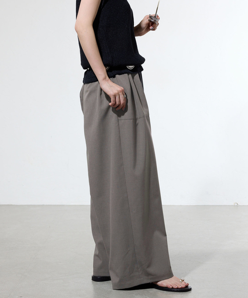IENA(イエナ)の「《一部店舗限定》ウォッシャブルワイドギャザーパンツ(その他パンツ・レディース・ブラウン/ライトグレー・38/36)」の10枚目の写真
