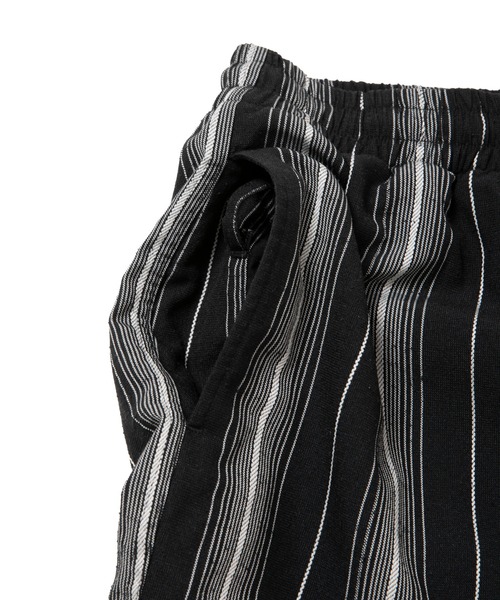 COOTIE PRODUCTIONS(クーティープロダクションズ)の「Dobby Chain Stripe Easy Shorts(その他パンツ・メンズ・ブラック/アイボリー・SMALL/X-LARGE/MEDIUM/LARGE)」の7枚目の写真