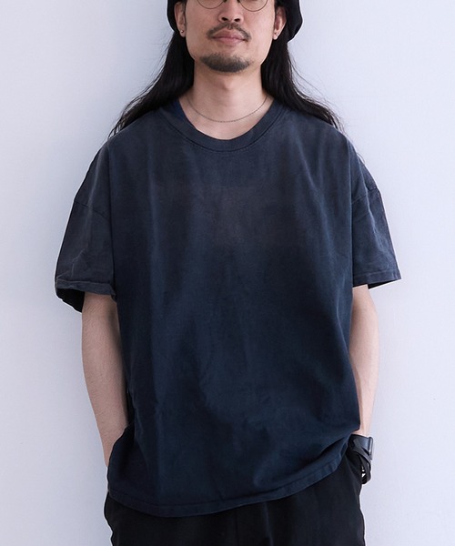 LES TIEN(レスティエン)の「LES TIEN OVERSIZED TEE (HV-2036J-SF)(Tシャツ/カットソー・メンズ・ネイビー/オレンジ/ブラック・LARGE/SMALL/MEDIUM)」の2枚目の写真