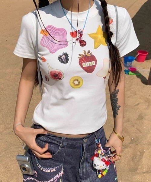 LAC-VERT(ラック・ヴェール)の「【選べる5種類】プリントホワイトTシャツ(Tシャツ/カットソー・レディース・ホワイト系その他3/ホワイト系その他2/ホワイト/ホワイト系その他4/ホワイト系その他・FREE)」の3枚目の写真