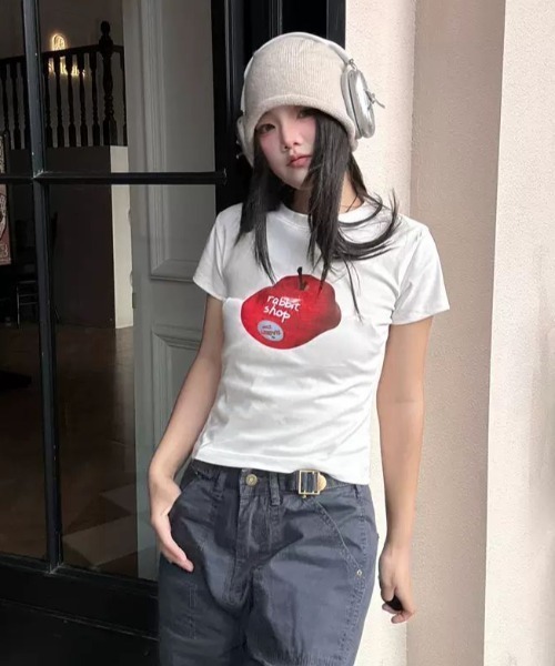 LAC-VERT(ラック・ヴェール)の「【選べる5種類】プリントホワイトTシャツ(Tシャツ/カットソー・レディース・ホワイト系その他3/ホワイト系その他2/ホワイト/ホワイト系その他4/ホワイト系その他・FREE)」の15枚目の写真
