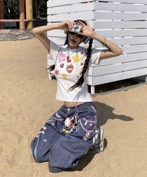 LAC-VERT(ラック・ヴェール)の「【選べる5種類】プリントホワイトTシャツ(Tシャツ/カットソー・レディース・ホワイト系その他3/ホワイト系その他2/ホワイト/ホワイト系その他4/ホワイト系その他・FREE)」の6枚目の写真