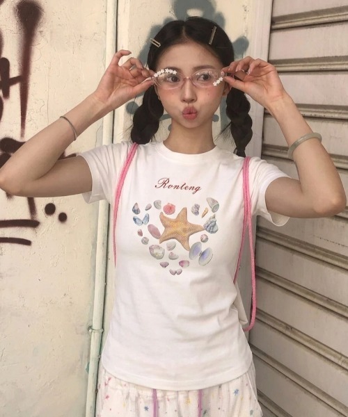 LAC-VERT(ラック・ヴェール)の「【選べる5種類】プリントホワイトTシャツ(Tシャツ/カットソー・レディース・ホワイト系その他3/ホワイト系その他2/ホワイト/ホワイト系その他4/ホワイト系その他・FREE)」の9枚目の写真