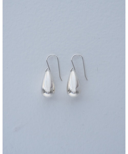 anuke（アンヌーク）の「Drop Pierce（ピアス（両耳用）・レディース・シルバー・FREE）」の4枚目の写真