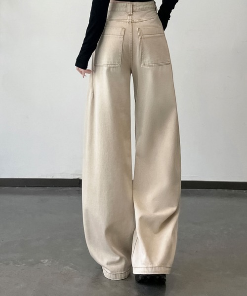 &soiree(アンドソワレ)の「ウォッシュカーブデニムパンツ(デニムパンツ・レディース・グレー/ベージュ・X-LARGE/LARGE/MEDIUM/SMALL/X-SMALL)」の3枚目の写真