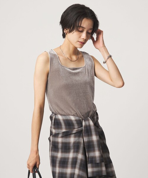 green label relaxing(グリーンレーベルリラクシング)の「ベロア タンクトップ(タンクトップ・レディース・ベージュ/ダークブラウン/ブラック・FREE)」の1枚目の写真