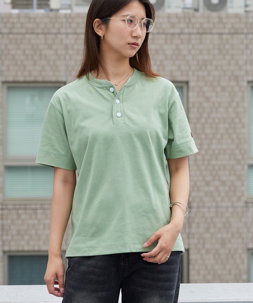 Healthknit(ヘルスニット)の「Healthknit/ヘルスニット Open-End Dry Jersey Henley S/S オープンエンドドライ ヘンリーネック半袖Tシャツ 抗菌防臭 無地 ワンポイント メンズ 2026年 夏 夏服(Tシャツ/カットソー・メンズ・ブラック/ベージュ/ネイビー/オフホワイト/ミント・M/L/XL)」の4枚目の写真