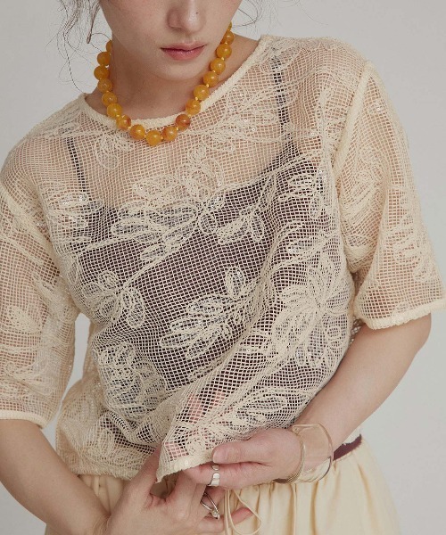 W:Huku（フーク）の「【W:huku / メッシュ エンブロイダリー】ハーフスリーブ シアー トップス / Mesh Embroidered Half-Sleeve Top（Tシャツ/カットソー・レディース・ブラック/ブラックミックス/アイボリー・FREE）」の7枚目の写真