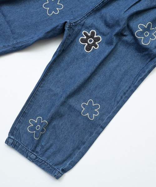 MARKEY'S(マーキーズ)の「お花いっぱいデニムバレルパンツ/おとな(デニムパンツ・レディース・ブルー/ブラック・160cm)」の9枚目の写真