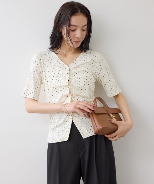 VIS(ビス)の「【WEB限定】フロントシャーリングトップス(Tシャツ/カットソー・レディース・チャコールグレー/ダークブラウン/ライトグリーン/ホワイト系その他5・FREE)」の6枚目の写真