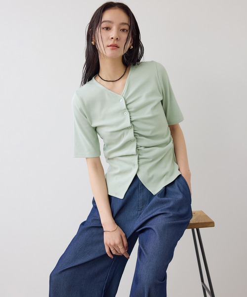 VIS(ビス)の「【WEB限定】フロントシャーリングトップス(Tシャツ/カットソー・レディース・チャコールグレー/ダークブラウン/ライトグリーン/ホワイト系その他5・FREE)」の11枚目の写真