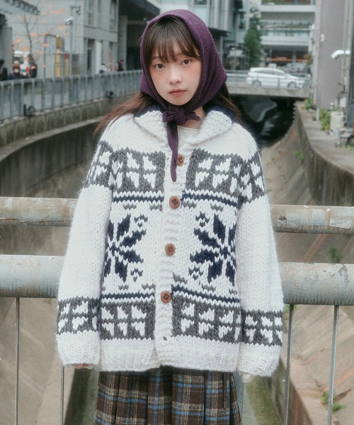OURNOSTALGIA(アワー ノスタルジア)の「real handmade cowichan shawl collar cardigan_Ivory(カーディガン/ボレロ・レディース・アイボリー・FREE)」の1枚目の写真