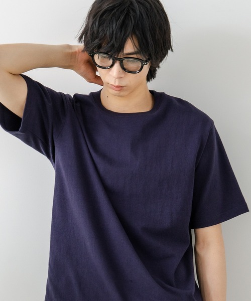 DISCUS(ディスカス)の「【DISCUS/ディスカス】【USAコットン100%】 ワッペンロゴ刺繍 クルーネック半袖Tシャツ 無地 レギュラーシルエット 吸湿性 通気性 アメカジ ストリート スポーツテイスト ユニセックス(Tシャツ/カットソー・メンズ・ブラック/ネイビー/グレー・MEDIUM/LARGE/X-LARGE)」の3枚目の写真