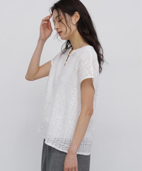 human woman（ヒューマンウーマン）の「◆インドコットンアイレット刺繍ブラウス（シャツ/ブラウス・レディース・ホワイト/ブラック・MEDIUM）」の4枚目の写真
