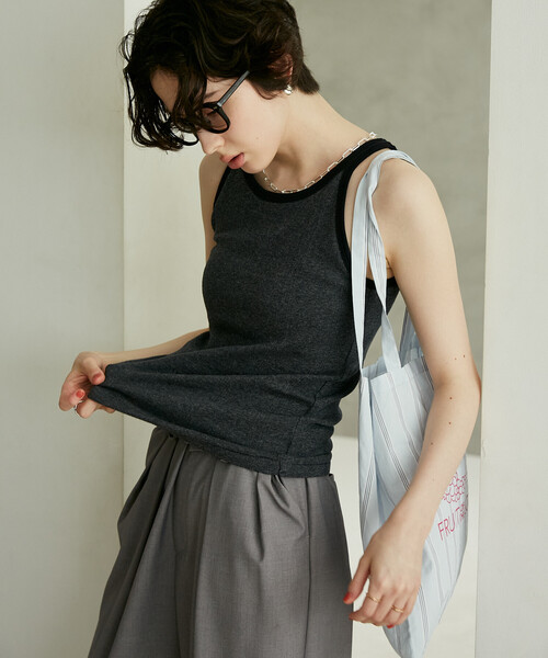 FREAK'S STORE（フリークスストア）の「MILLER/ミラー Panel Rib America Sleeve Tank/パネルリブ アメスリタンクトップ/カップ付きタンクトップ（タンクトップ・レディース・ダークブラウン/チャコール/レッド・ﾌﾘ-）」の12枚目の写真