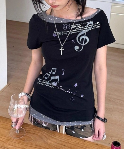 Teem Store(チームストア)の「レイヤード風ドット柄配色 ワンショルTシャツ(Tシャツ/カットソー・レディース・ブラック・M/S)」の3枚目の写真