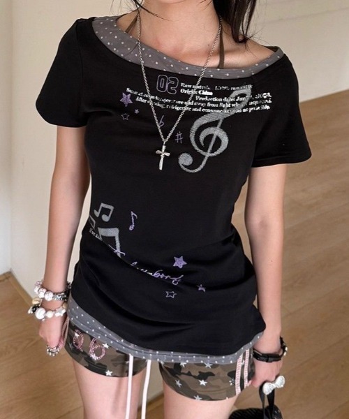 Teem Store(チームストア)の「レイヤード風ドット柄配色 ワンショルTシャツ(Tシャツ/カットソー・レディース・ブラック・M/S)」の5枚目の写真