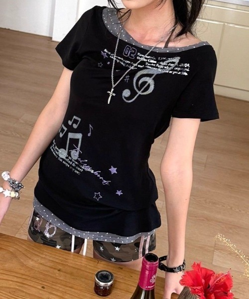 Teem Store(チームストア)の「レイヤード風ドット柄配色 ワンショルTシャツ(Tシャツ/カットソー・レディース・ブラック・M/S)」の7枚目の写真