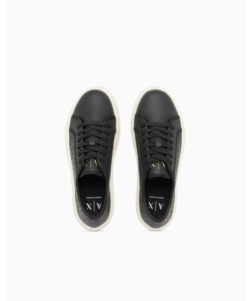 ARMANI EXCHANGE(アルマーニエクスチェンジ)の「【A|X アルマーニ エクスチェンジ】<ZOZO限定>オールオーバーエンボスロゴ チャンキーレースアップスニーカー(スニーカー・レディース・ブラック/オフホワイト・35/37/39/36/38)」の4枚目の写真