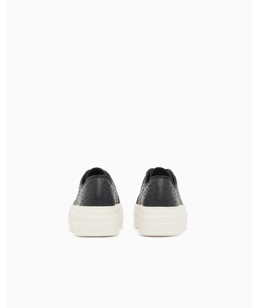 ARMANI EXCHANGE(アルマーニエクスチェンジ)の「【A|X アルマーニ エクスチェンジ】<ZOZO限定>オールオーバーエンボスロゴ チャンキーレースアップスニーカー(スニーカー・レディース・ブラック/オフホワイト・35/37/39/36/38)」の5枚目の写真