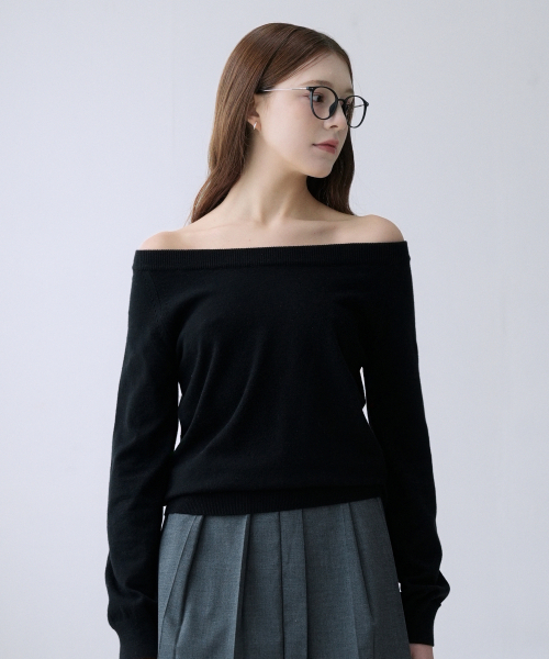 VLETI（ブレッティ）の「Boat Neck Raglan Loose-Fit Plain Knit (black)（ニット/セーター・レディース・ブラック・FREE）」の2枚目の写真