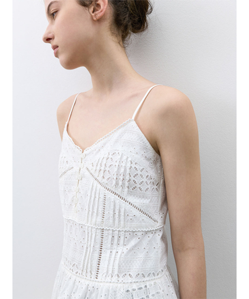 ATELIER NAIN(アトリエナイン)の「EYELET COTTON LACE MINI DRESS (OP-6336)(ワンピース・レディース・ホワイト・MEDIUM/SMALL)」の3枚目の写真