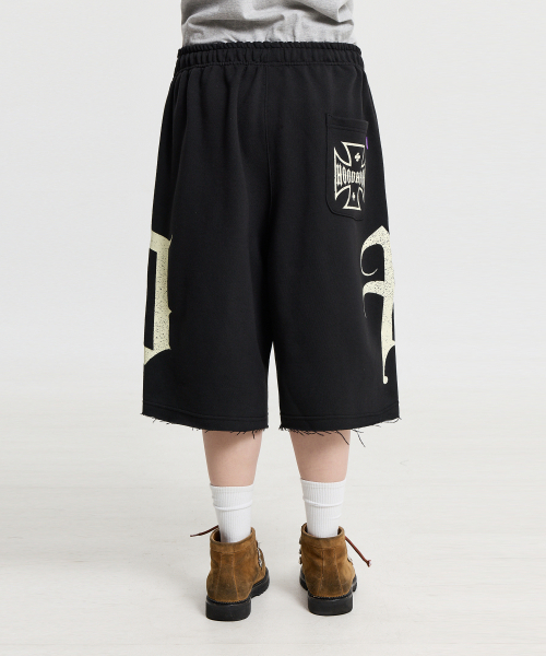 HOODHOOD(フッドフッド)の「HDカッティングバミューダスウェットパンツブラック(その他パンツ・レディース・その他・2/1)」の4枚目の写真